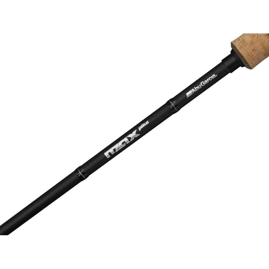 Combo Casting Max Pike